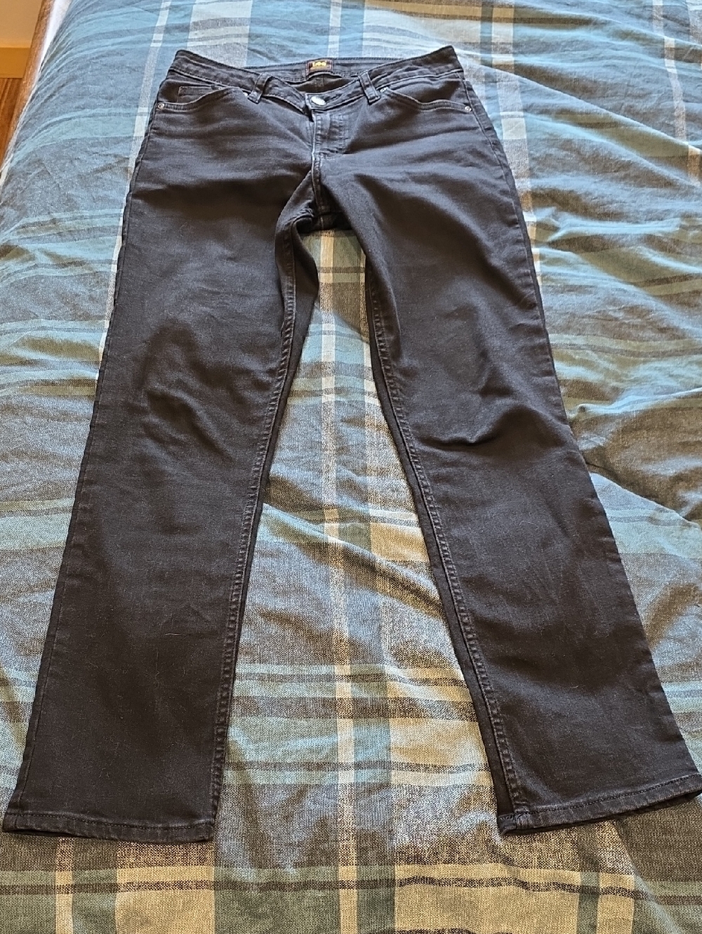 Lee Mid Rise Straight Leg Jeans